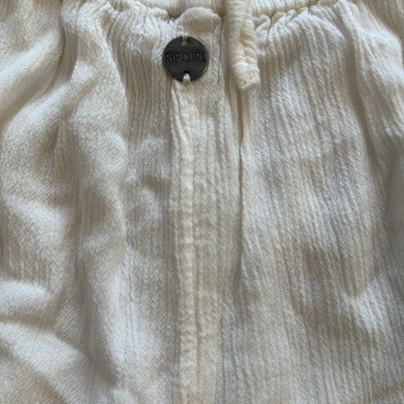 Beachey white romper. Ties in the back. Rip curl. - Picture 7 of 8